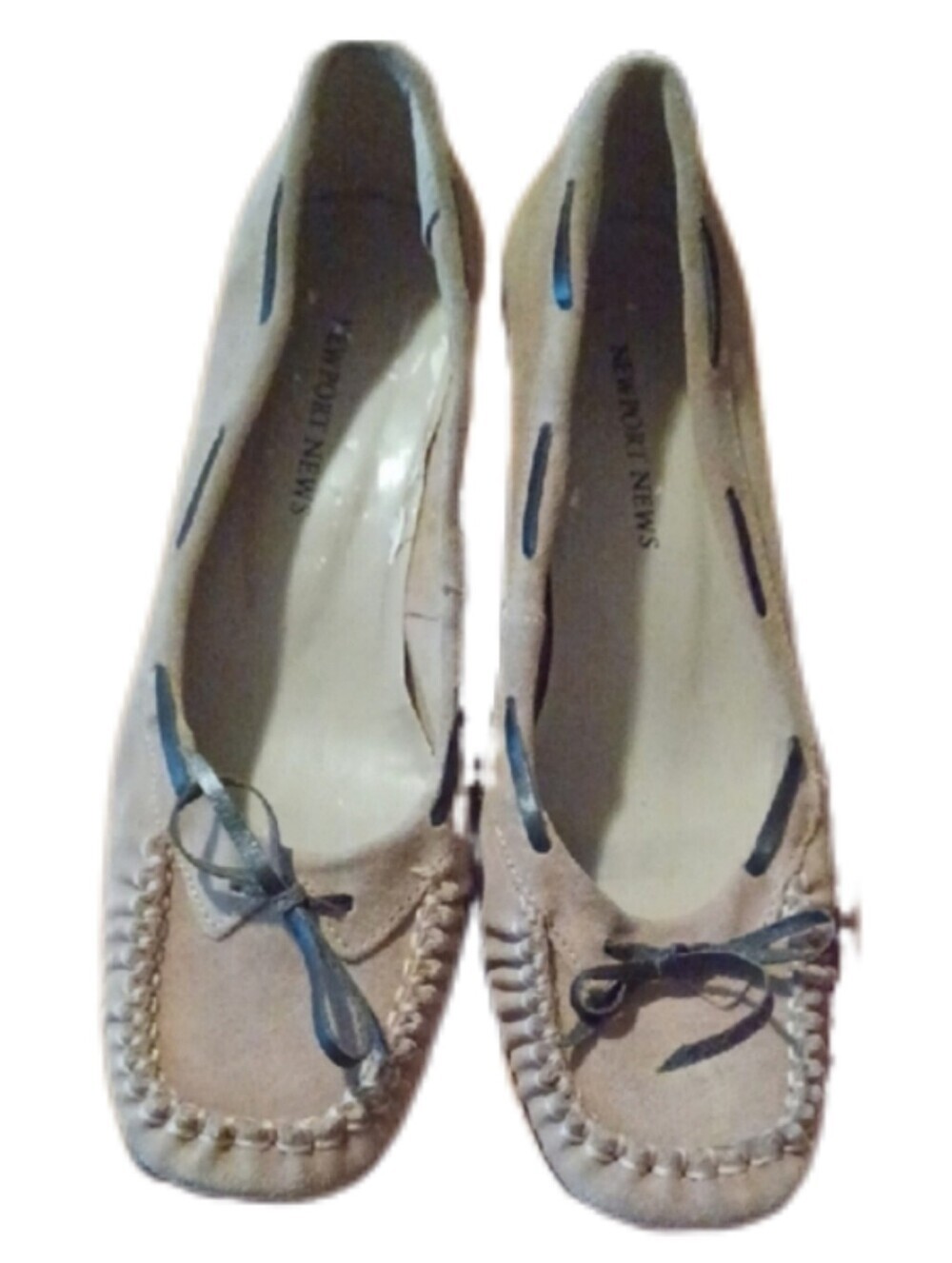 - newport News Beige Leather Heels Women's Size 6.5